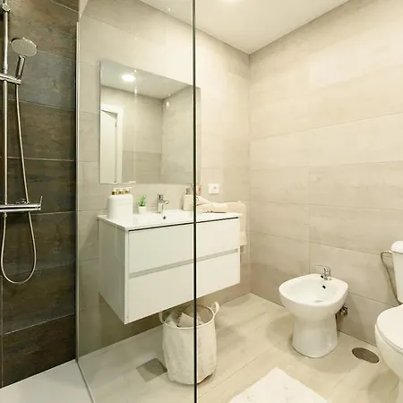 Home2rest At Gigantes - 1 Min To Beach, Restaurants, Center - 1bdr Διαμέρισμα *