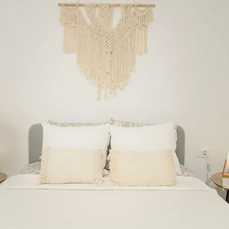 Home2rest At Gigantes - 1 Min To Beach, Restaurants, Center - 1bdr