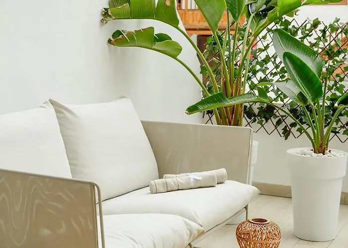 Home2rest At Gigantes - 1 Min To Beach, Restaurants, Center - 1bdr *
